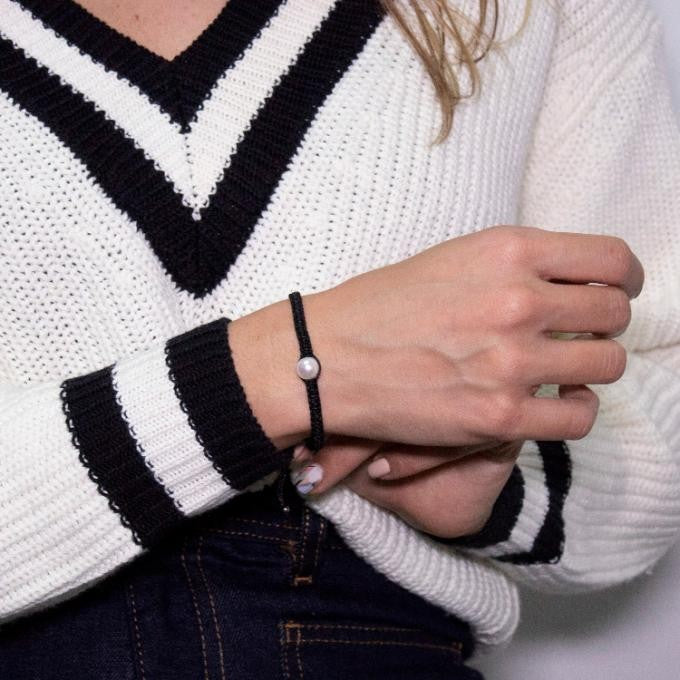 Pulsera Ok Silver Macramé negro con perla cultivada